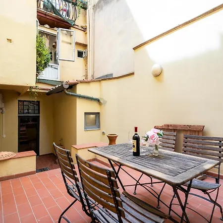Station With Garden Apartment *