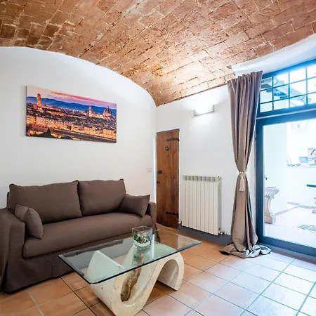 Apartment Station With Garden *