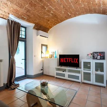 Apartment Station With Garden Florence