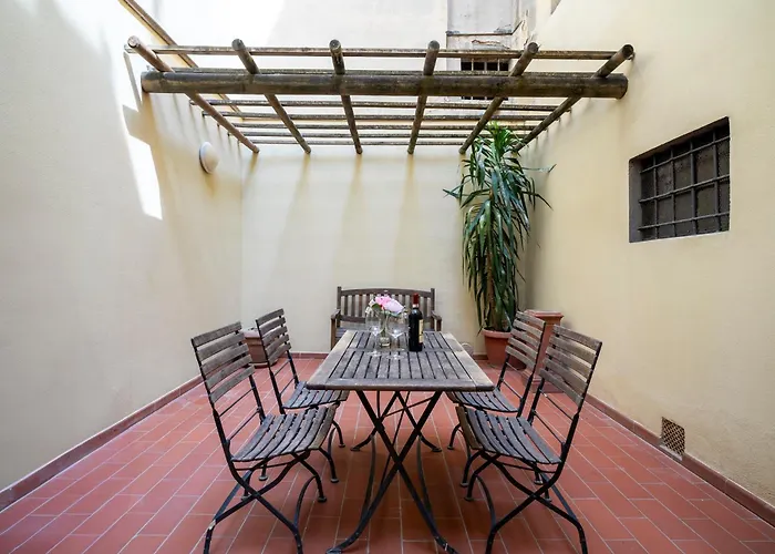 Station With Garden Apartamento Florencia
