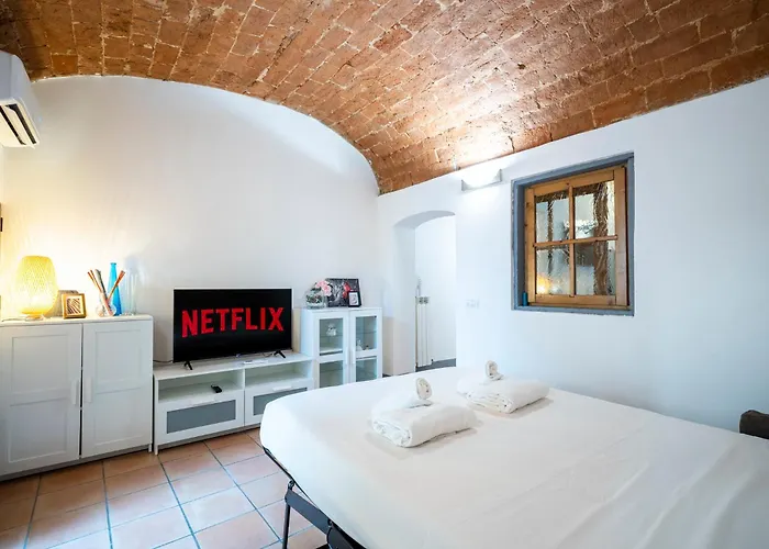 Station With Garden Apartamento