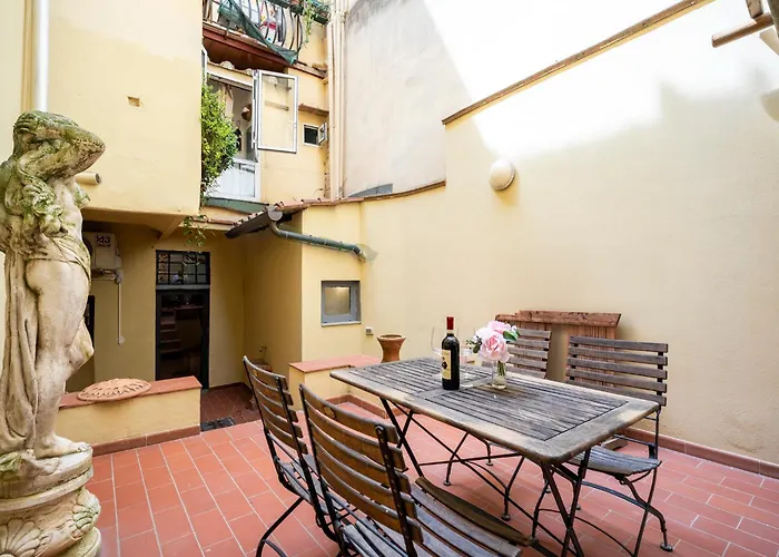 Station With Garden Apartamento *
